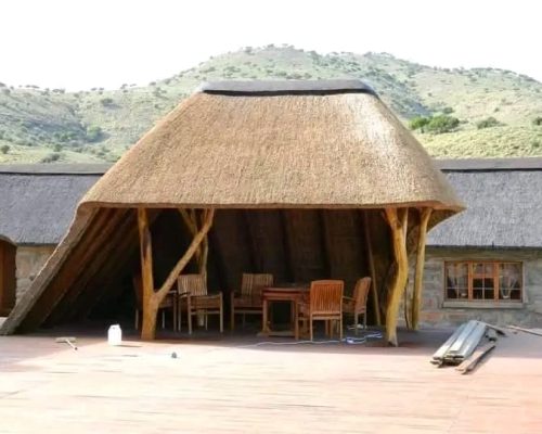 Landscaping & Grass Roof Thatching - Savanna Construction Services Ltd (11)