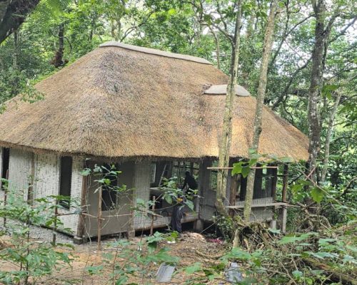 Landscaping & Grass Roof Thatching - Savanna Construction Services Ltd (22)