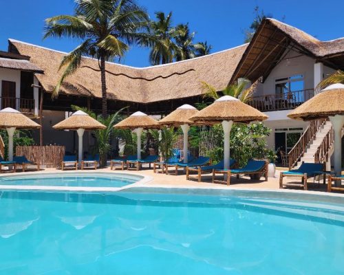 Swimming Pool Construction & Design - Savanna Construction Services Ltd (4)